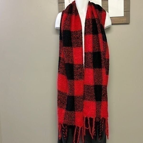 Old Navy Women’s Large Bright Red/Black Buffalo Checked Soft and Warm Scarf