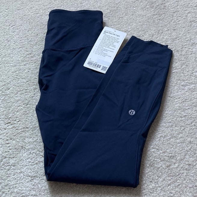 Lululemon Base Pace HR Tight 25” (Size 6)