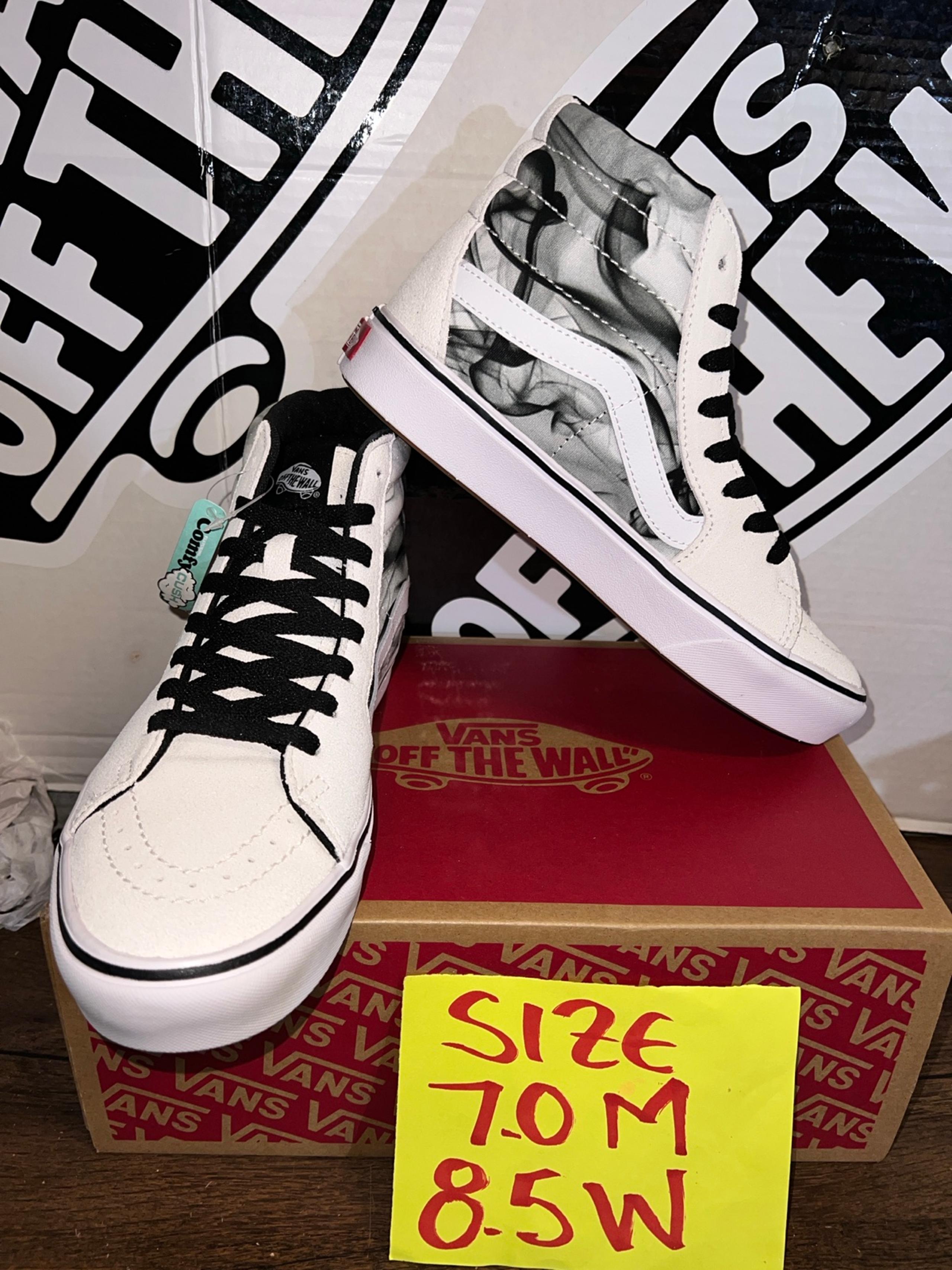 Vans Comfycush Sk8-Hi sz 7.0 Men 8.5 Woman