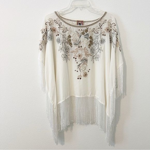 Johnny Was Cream Embroidered Fringe Poncho Top Size Small S