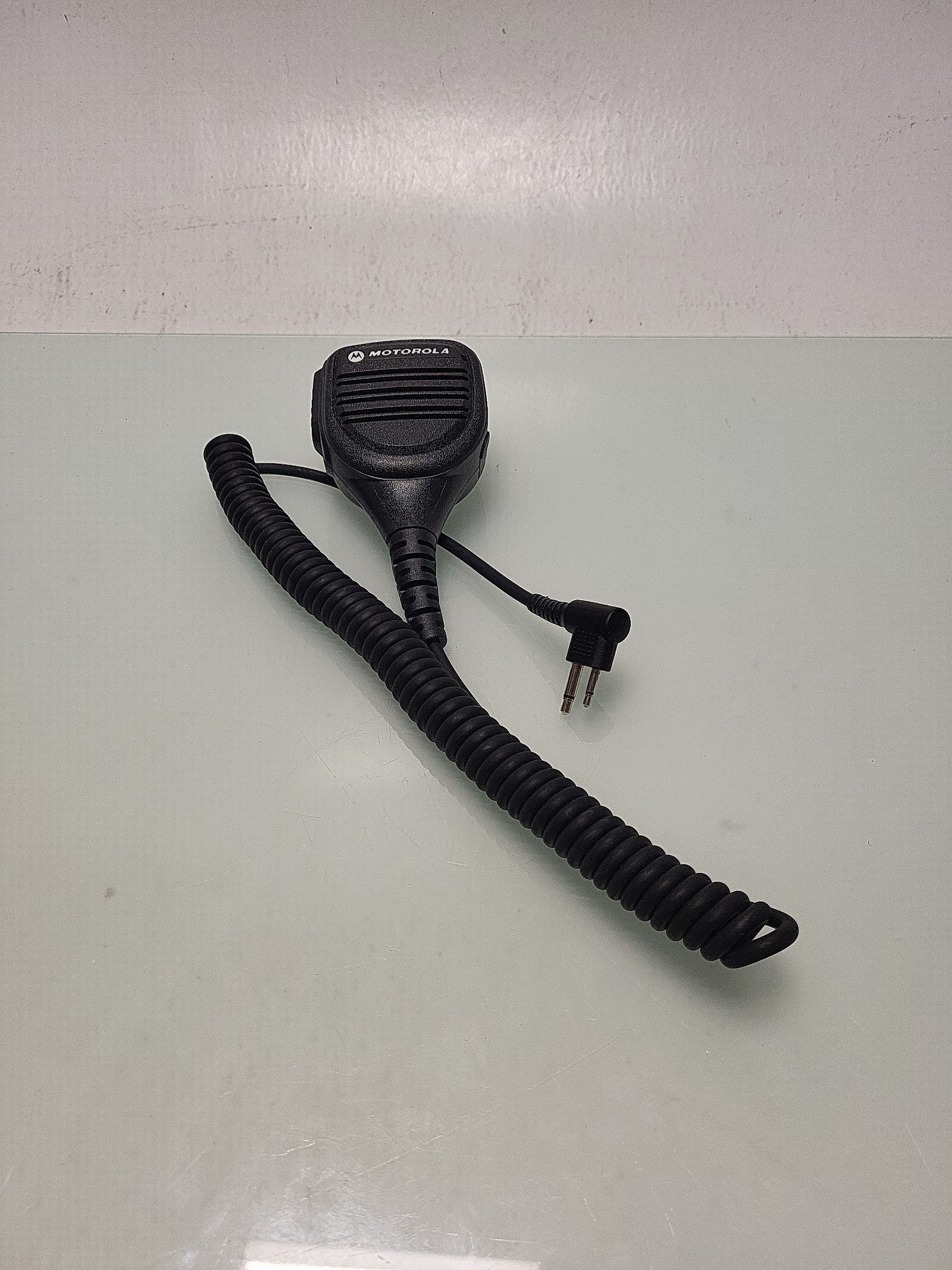 *Motorola Original OEM PMMN4029A IP57 Submersible (FM) Speaker Microphone B20