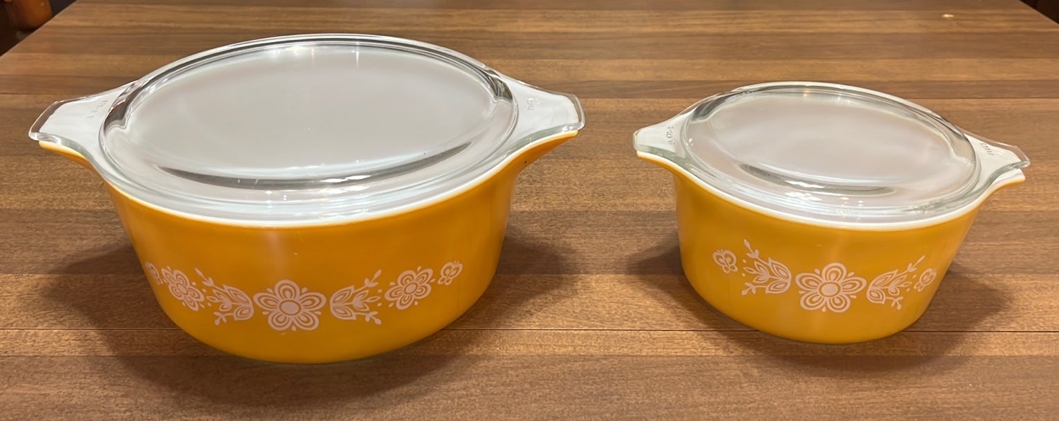 Vintage Pyrex Butterfly Gold Casserole Bowl (475-B, 473) with lids