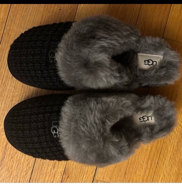 Ugg slippers NWT