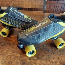 Roller Derby Sting 5500 Quad Roller Skates - Size 9 - Black + Yellow