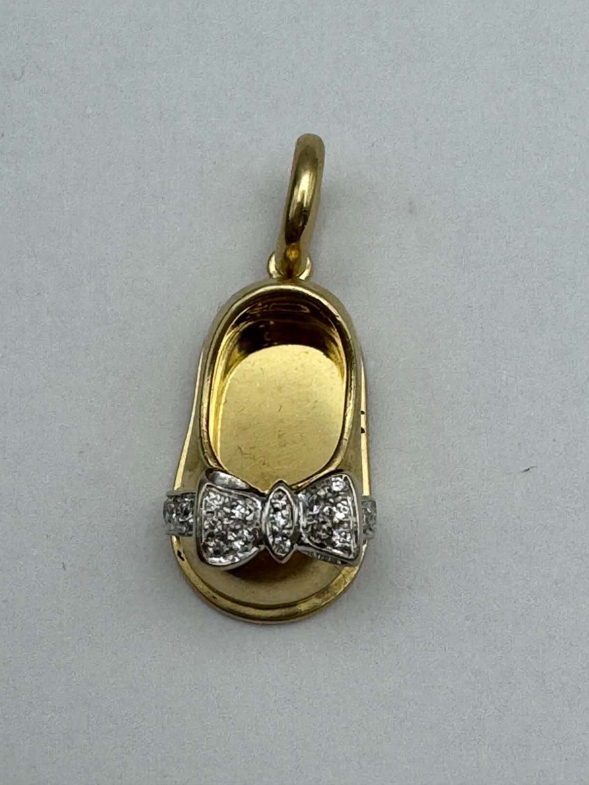 Aaron Basha 18k Yellow Gold Diamond Baby Shoe Pendant