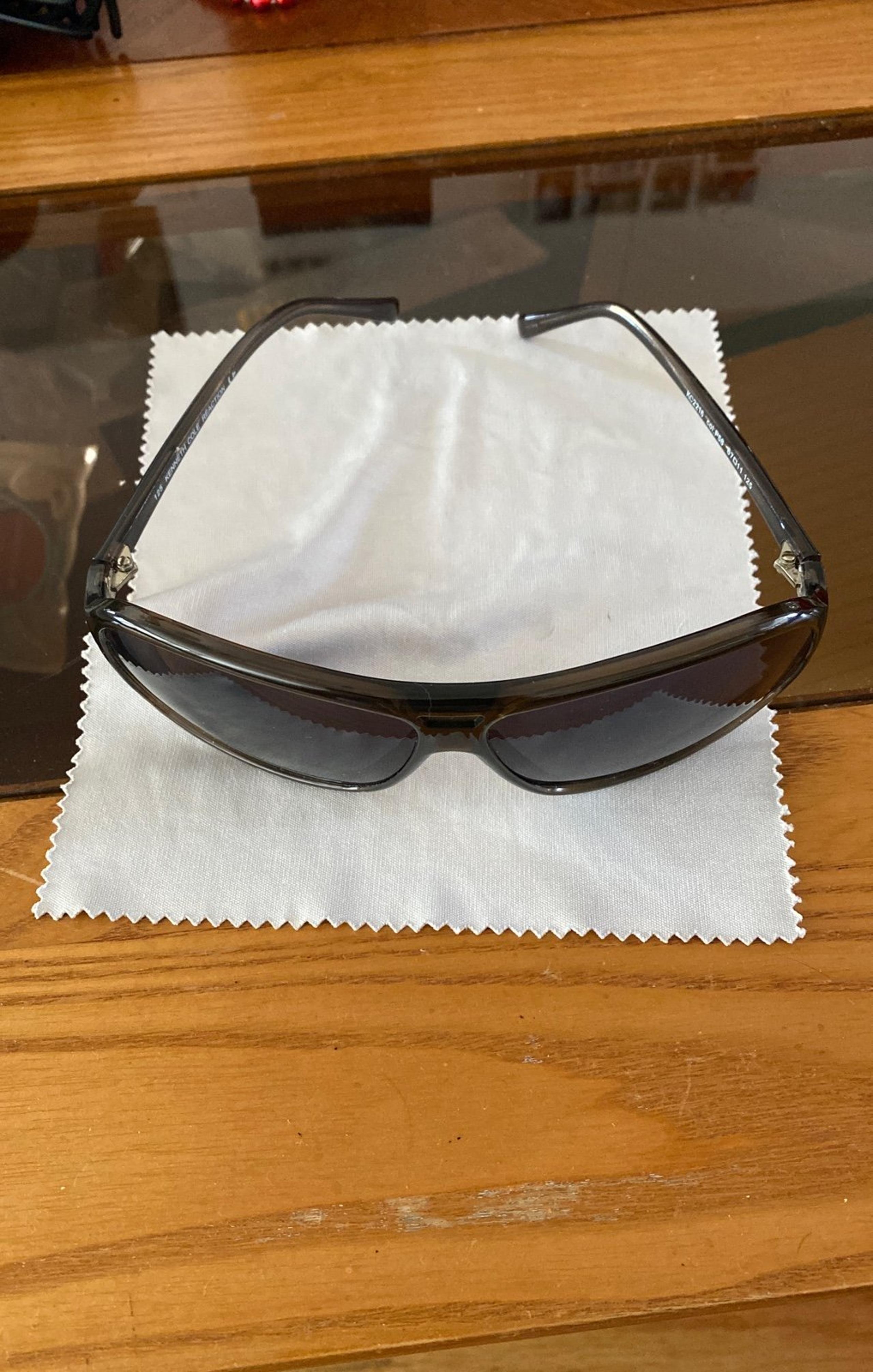 Mens Kenneth Cole reaction sunglasses