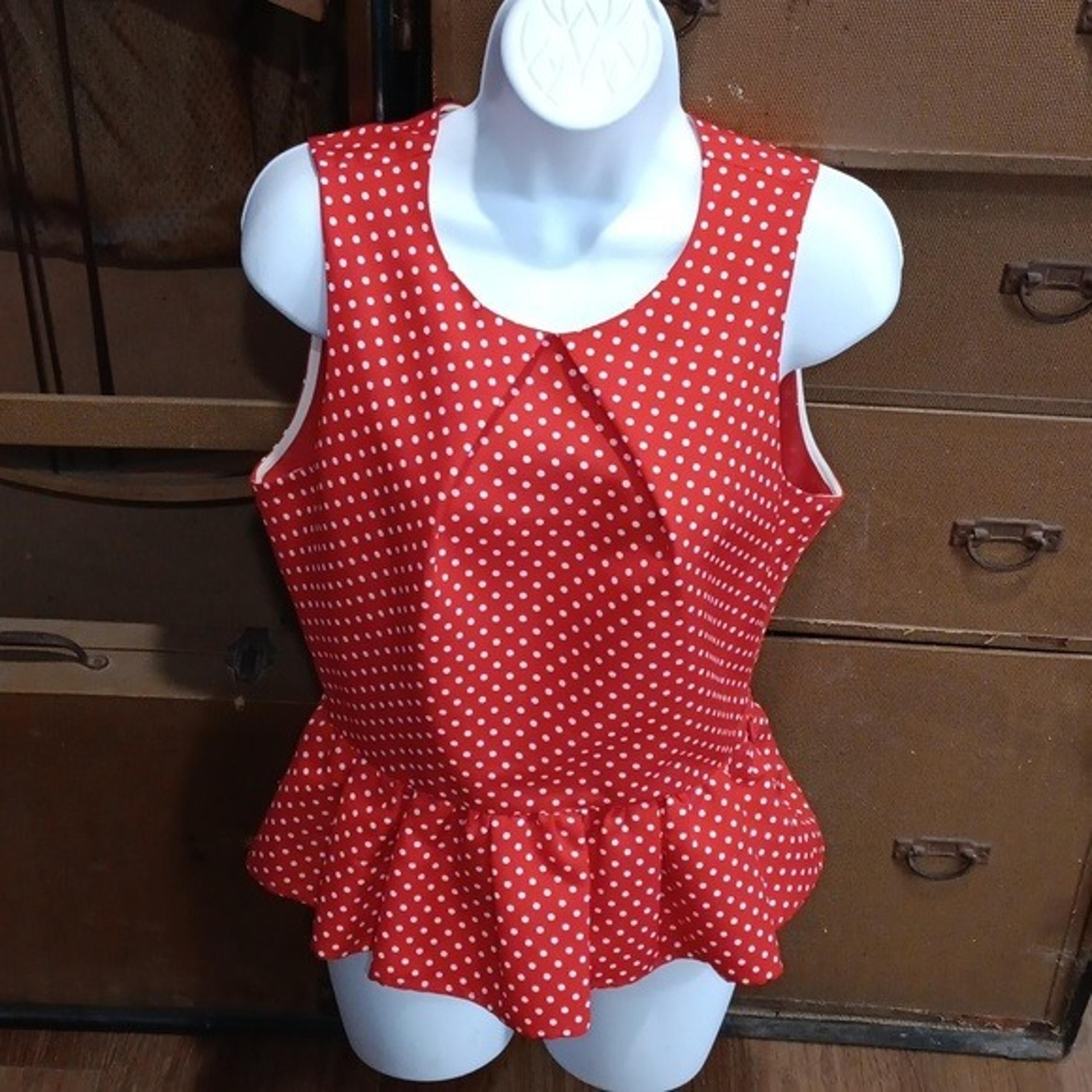 JUICY COUTURE POLKA DOT SLEEVELESS PEPLUM.   #5630