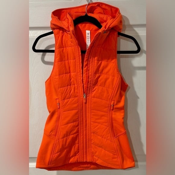 Lululemon Another Mile Vest Autumn Red Orange Insulated Detachable Hoodie Size 2