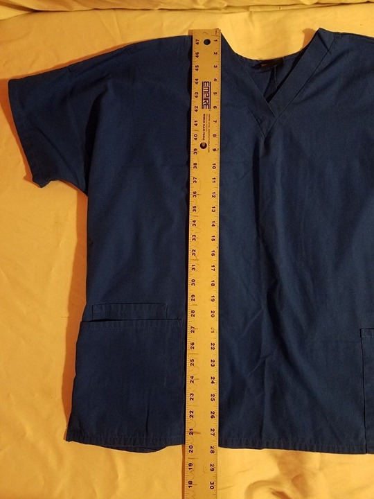 sz2X-LG 2 CHEROKEE SCRUBS w/SOLID BLUE & PATTERN WHITE w/PAINT & HEART LBO 00020