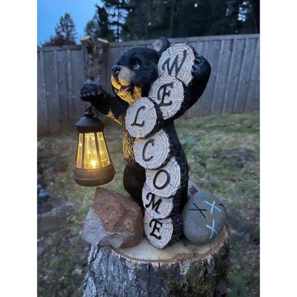 New Solar Garden Welcome Bear Statue Figurine with Lantern for Patio Yard & Lawn