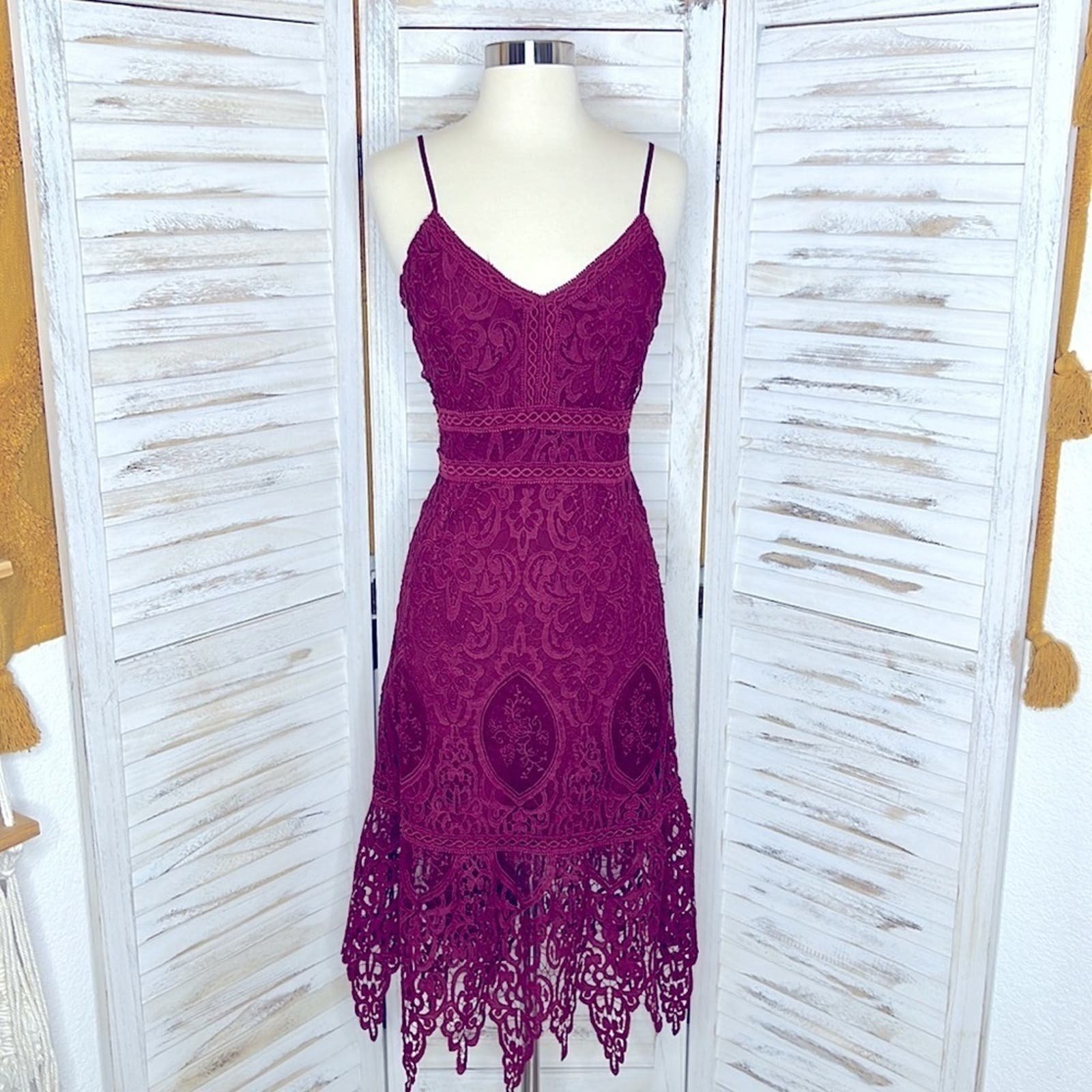 Lace Maroon Spagitti Strap Dress by J.O.A. Los Angeles Revovle Anthropologie L