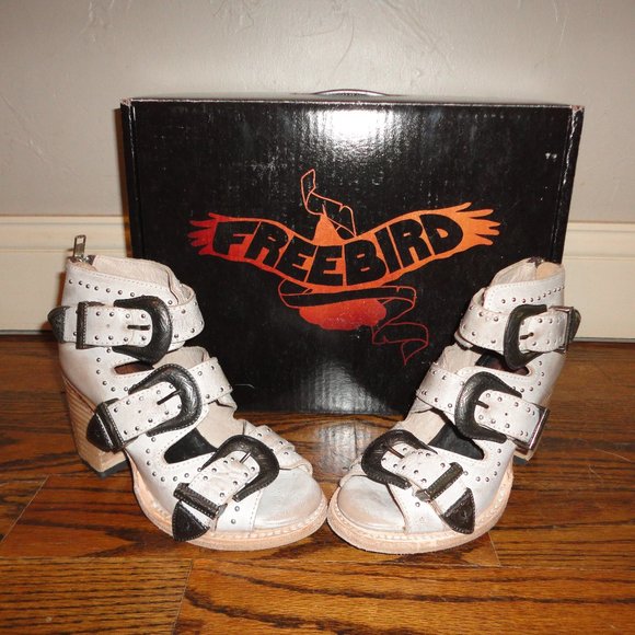 FREEBIRD Women's Violet Buckle Strap Chunky Heels Size 5 with Box