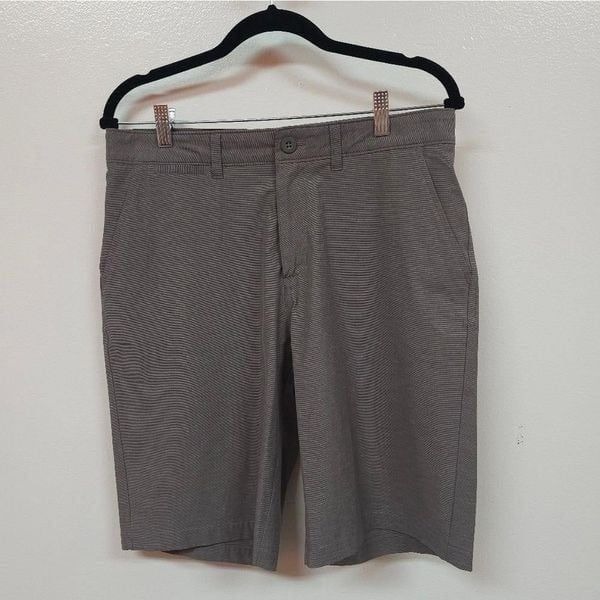 Johnnie OPerformance Shorts Size 32