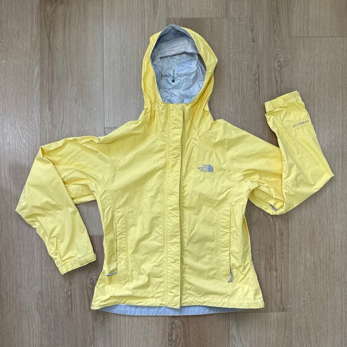 The North Face Windbreaker Size XS
