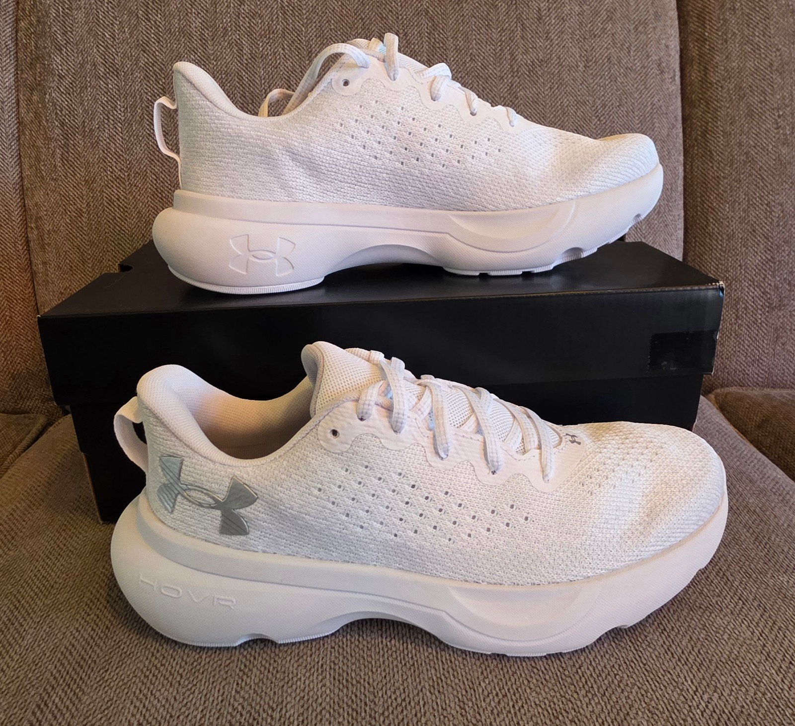 Under Armour Womens HOVR UA W Infinite - Wht/Wht, Size 7.5