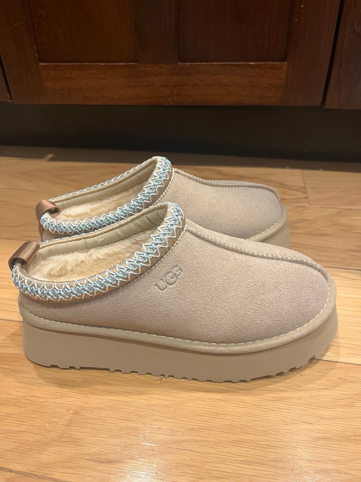 UGG Tazz Sand 7