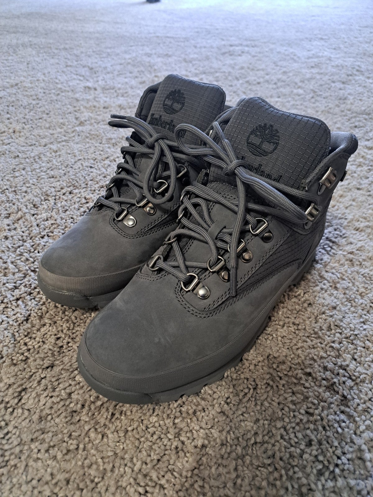 *New* Men's Timberland Boots in Grey Size 7.5