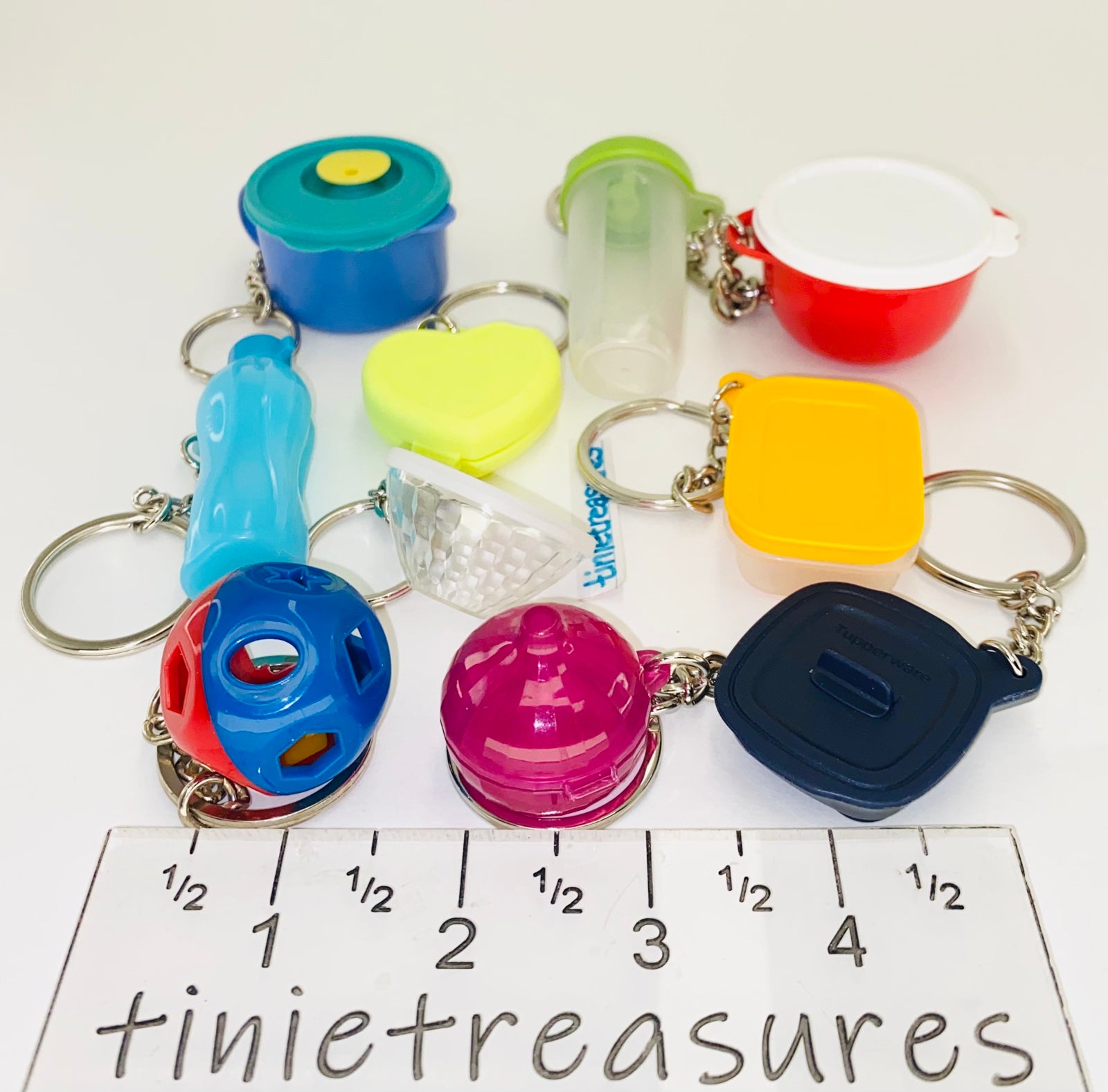 Tupperware keychain RARE 10 Set All new in sealed bags Thatsa Heart bottle onion