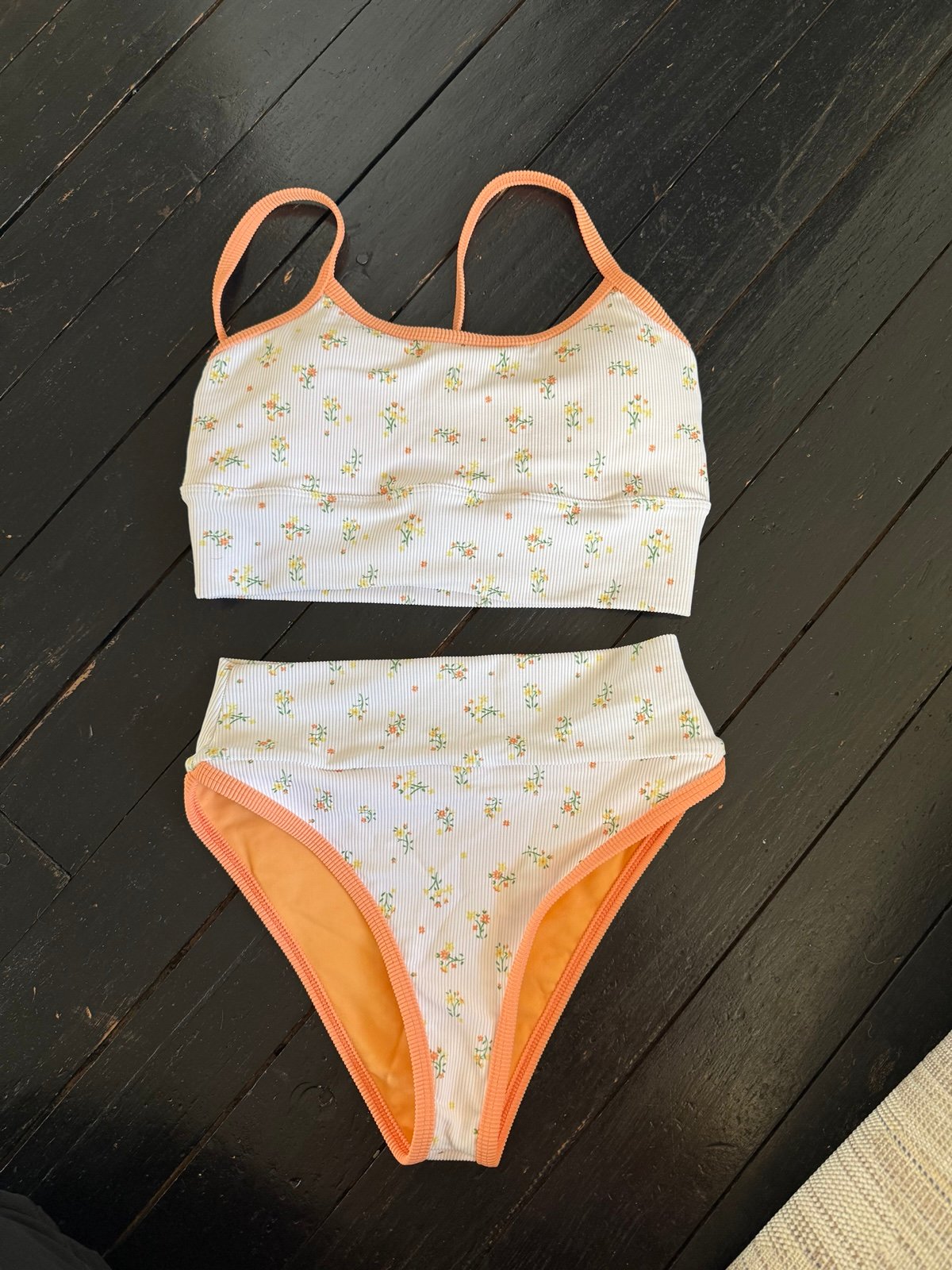 Lainsnow two piece skinny strap- Top S and bottom XS