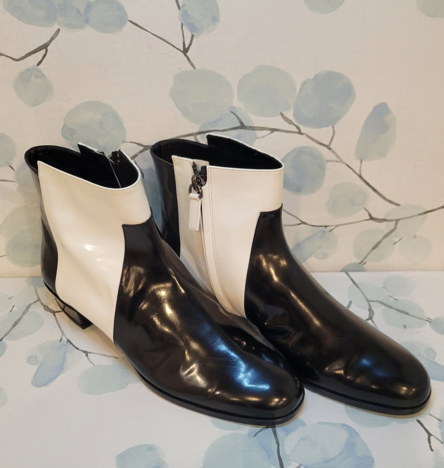 Roger Vivier Patent Leather Ankle Boots Women’s Size 36 Made in Italy