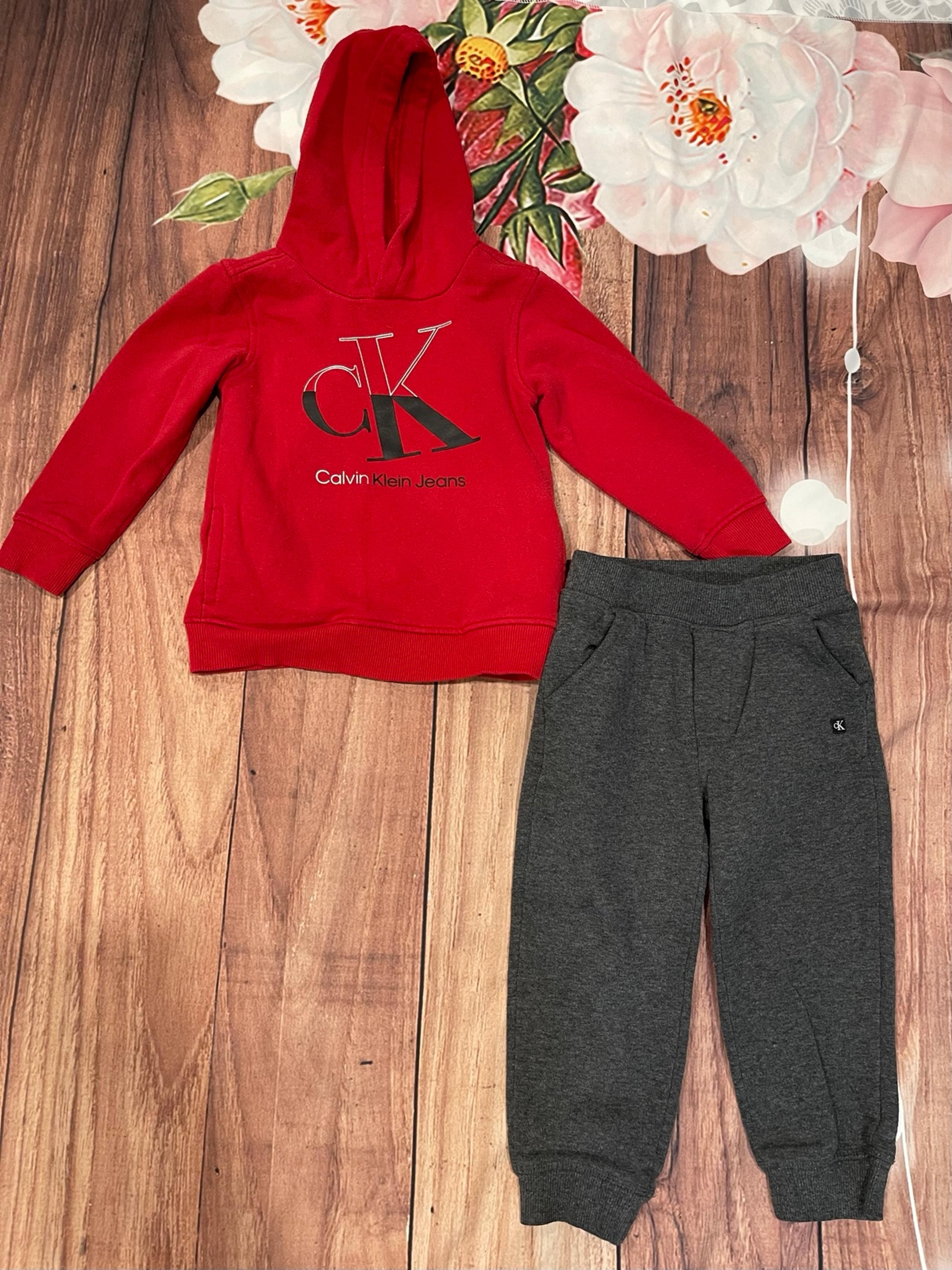 Calvin Klein Toddler Boy Sweatshirt Set 3T