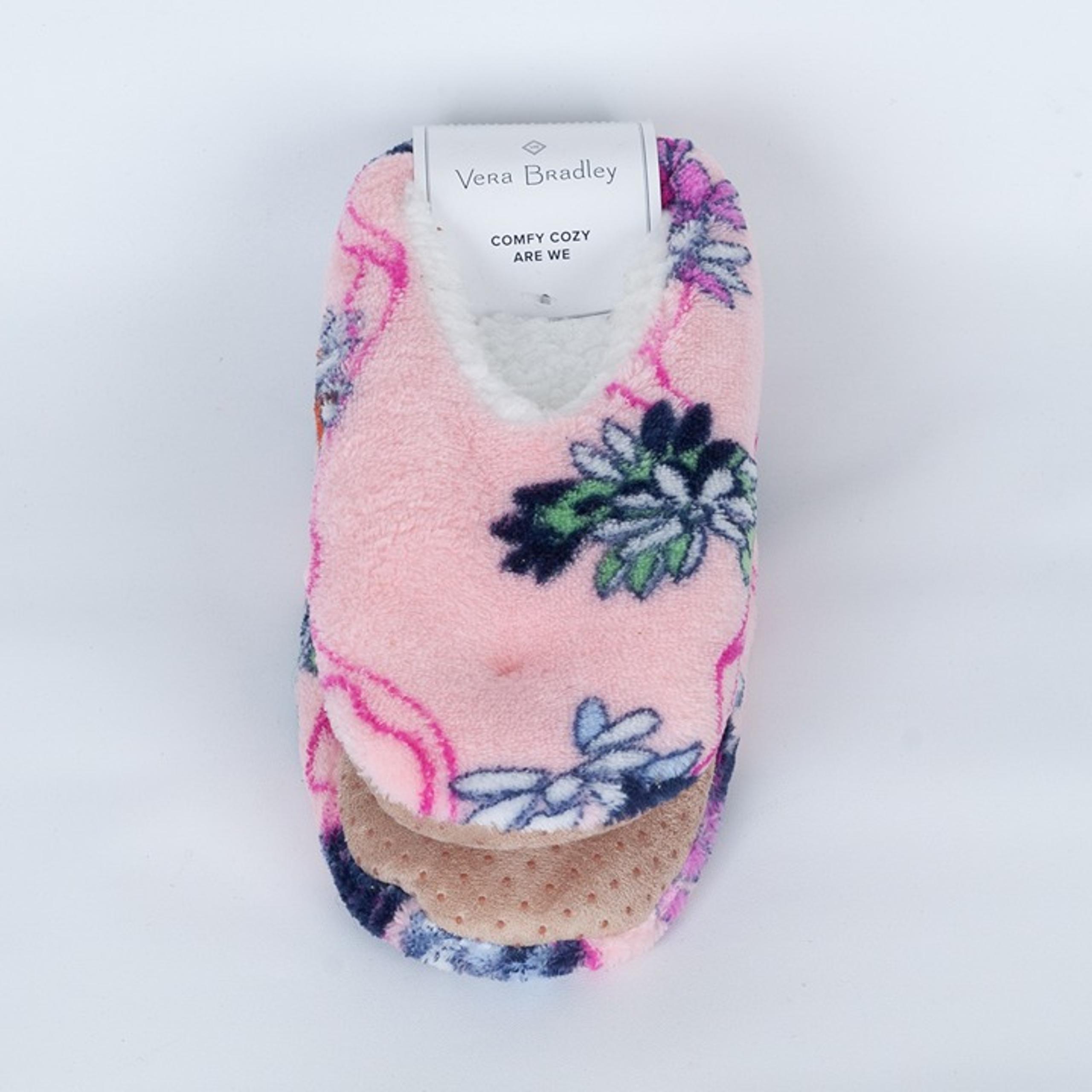 Vera Bradley Cozy Life Slippers in Hope Blooms Light Pink Size Small NWT
