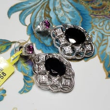 black sterling silver scrollwork earring