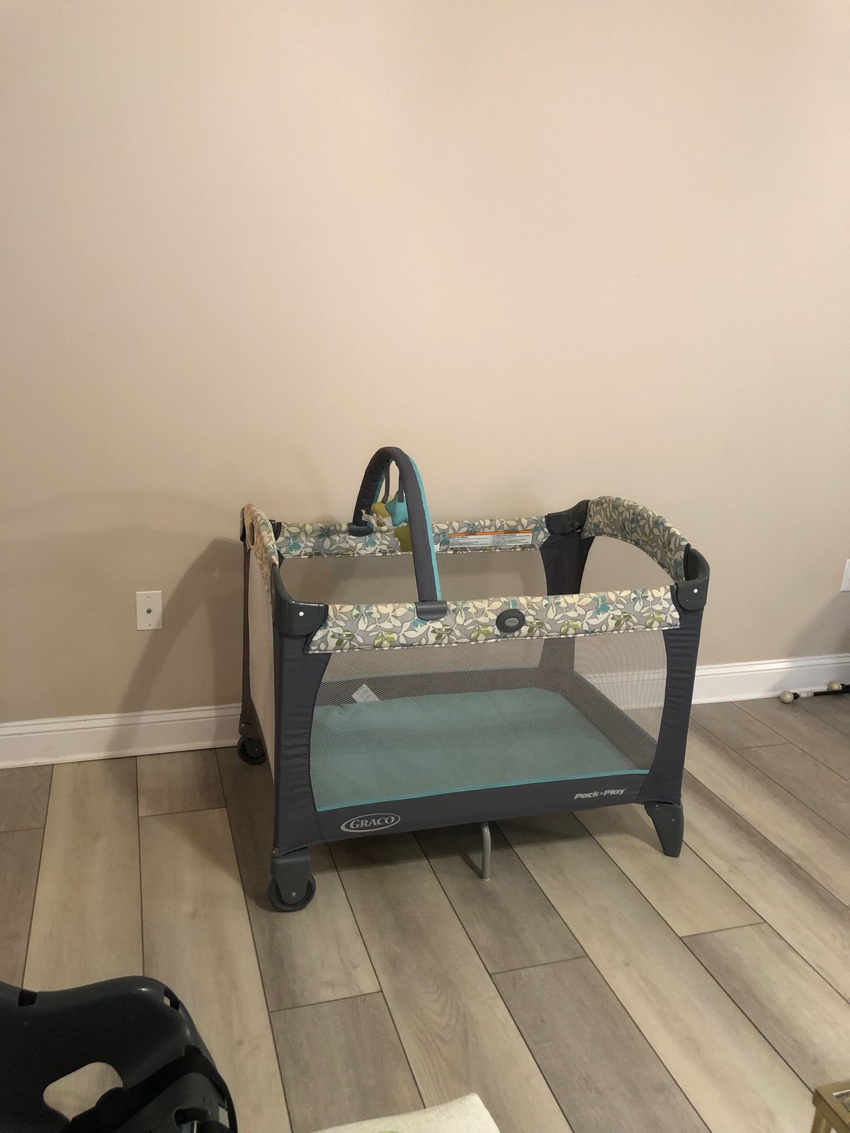 Graco Pack-N-Play on The Go Playard