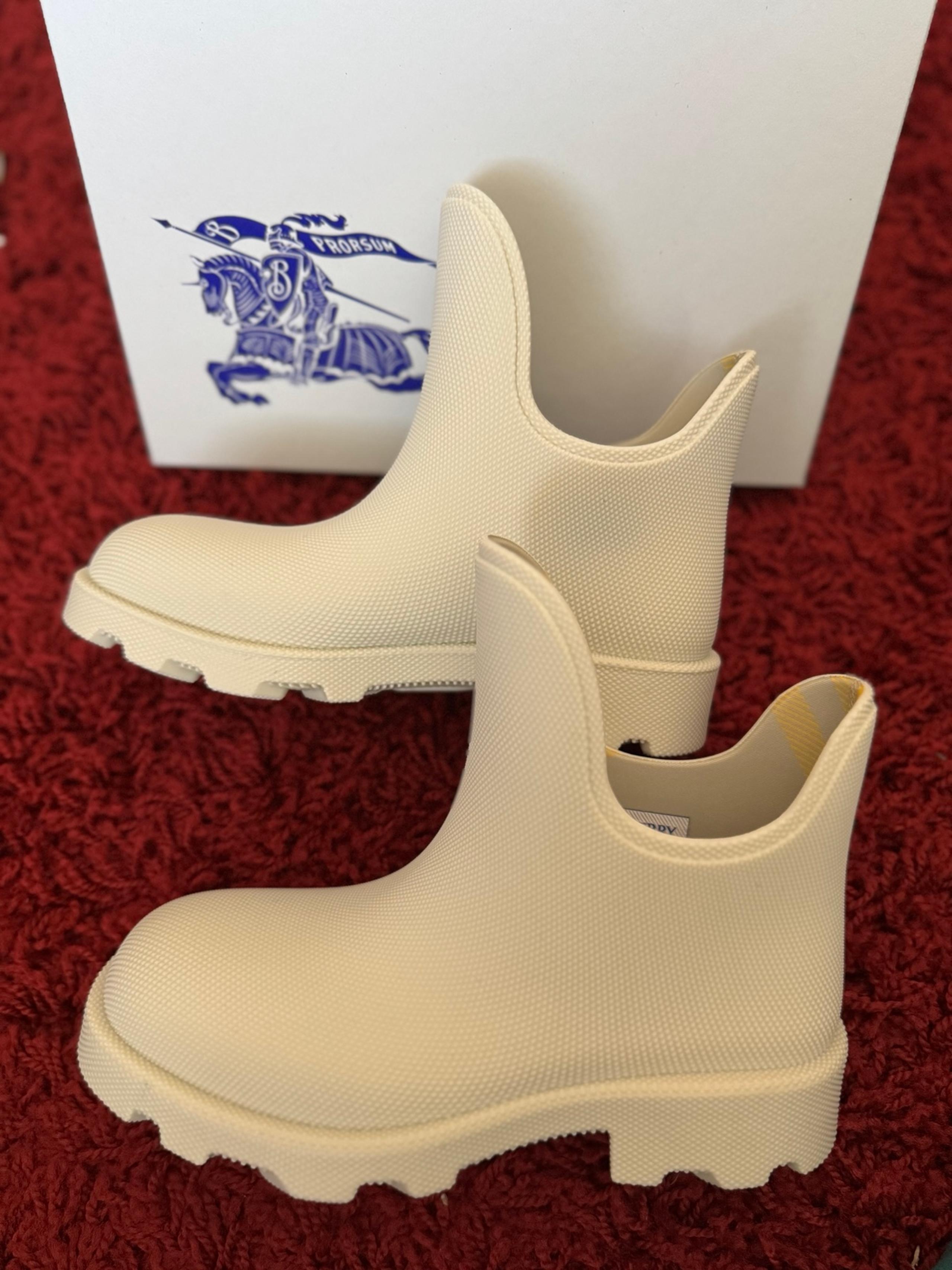 Burberry Rubber Rain Boots Clay color EUR 39