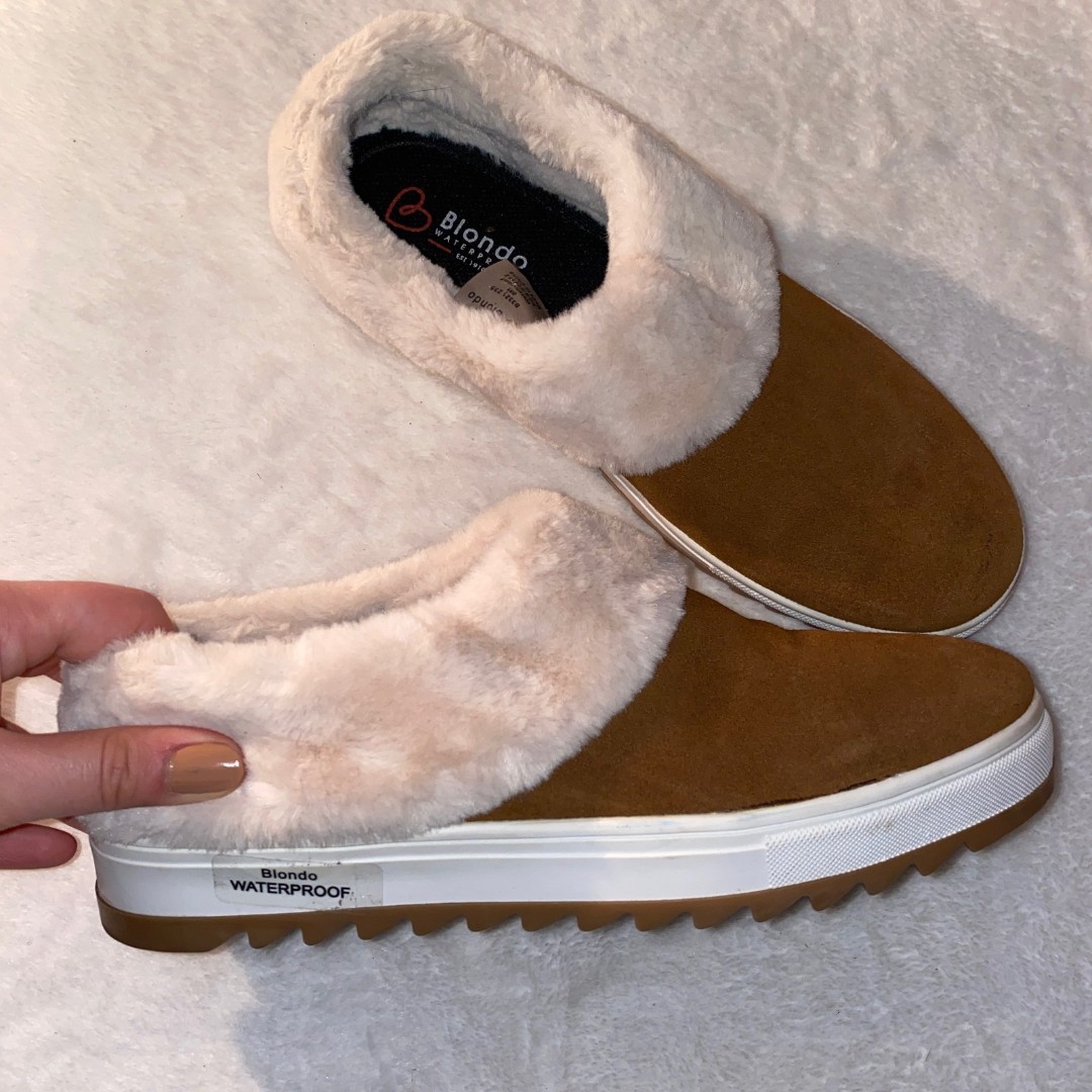 Blondo waterproof camel suede ankle shoe slipper faux fur size 8M