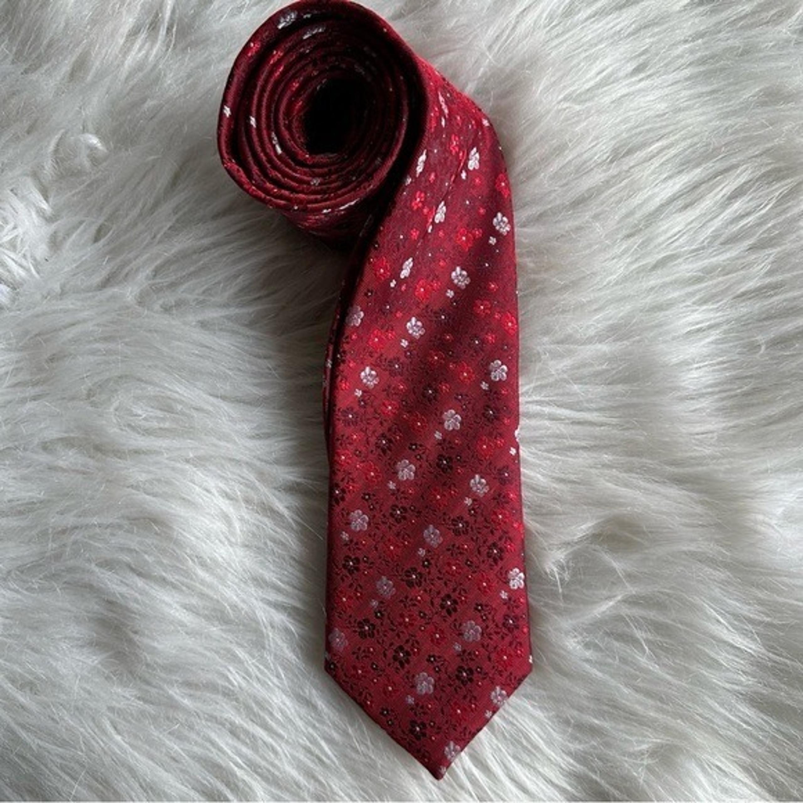 Alexander Julian Colours Neck Tie Floral Flowers Preppy Dapper Business Academia