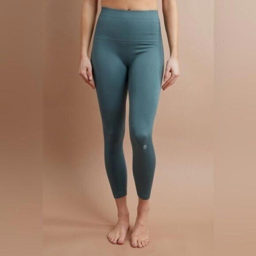 Savvi Silver Pine Sommer Legging Size Large NWT