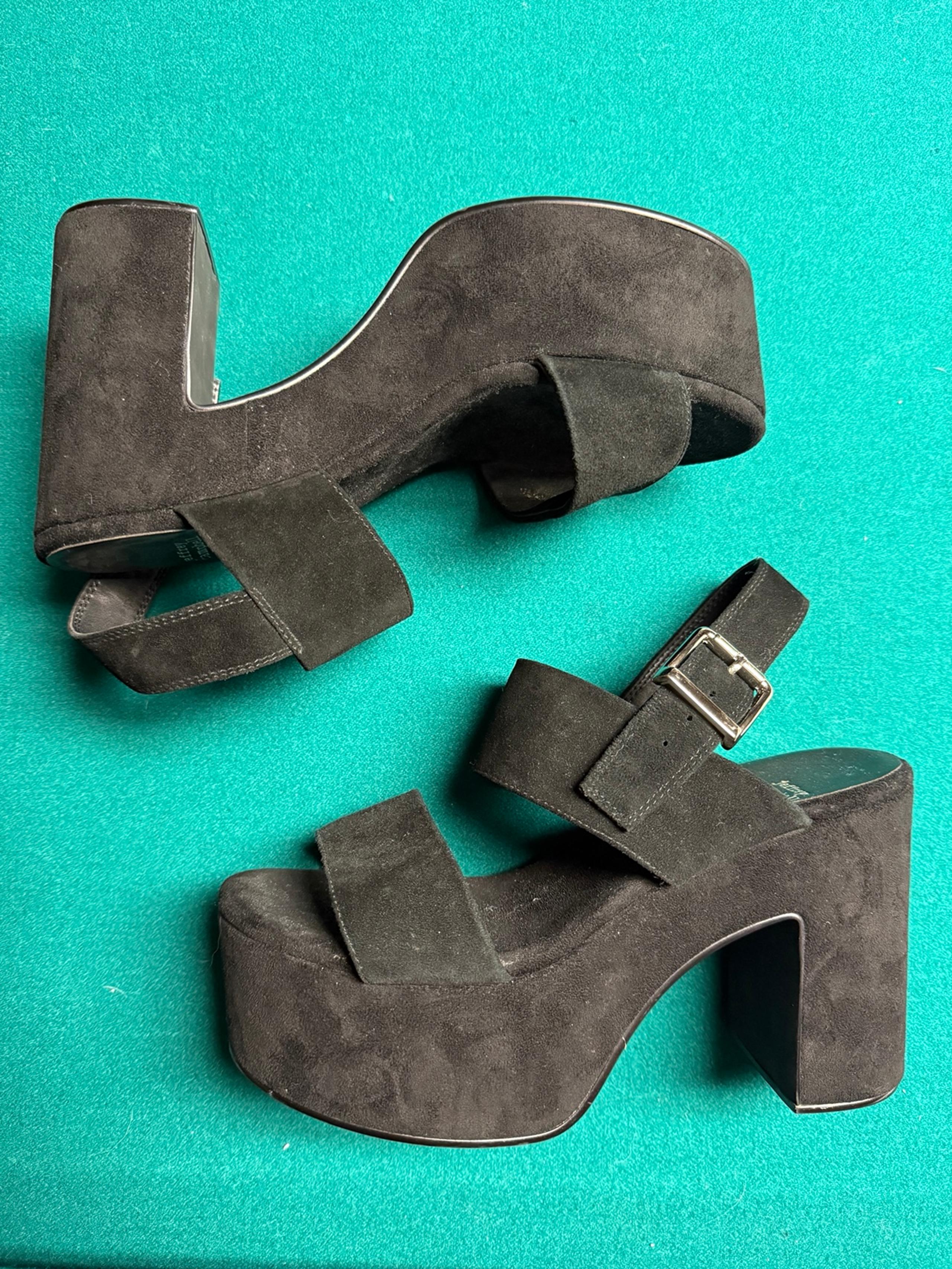 JEFFREY CAMPBELL 
Moody Platform Sandal