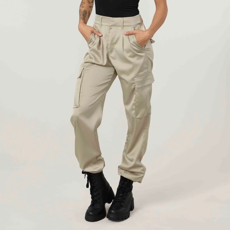 Satin cargo