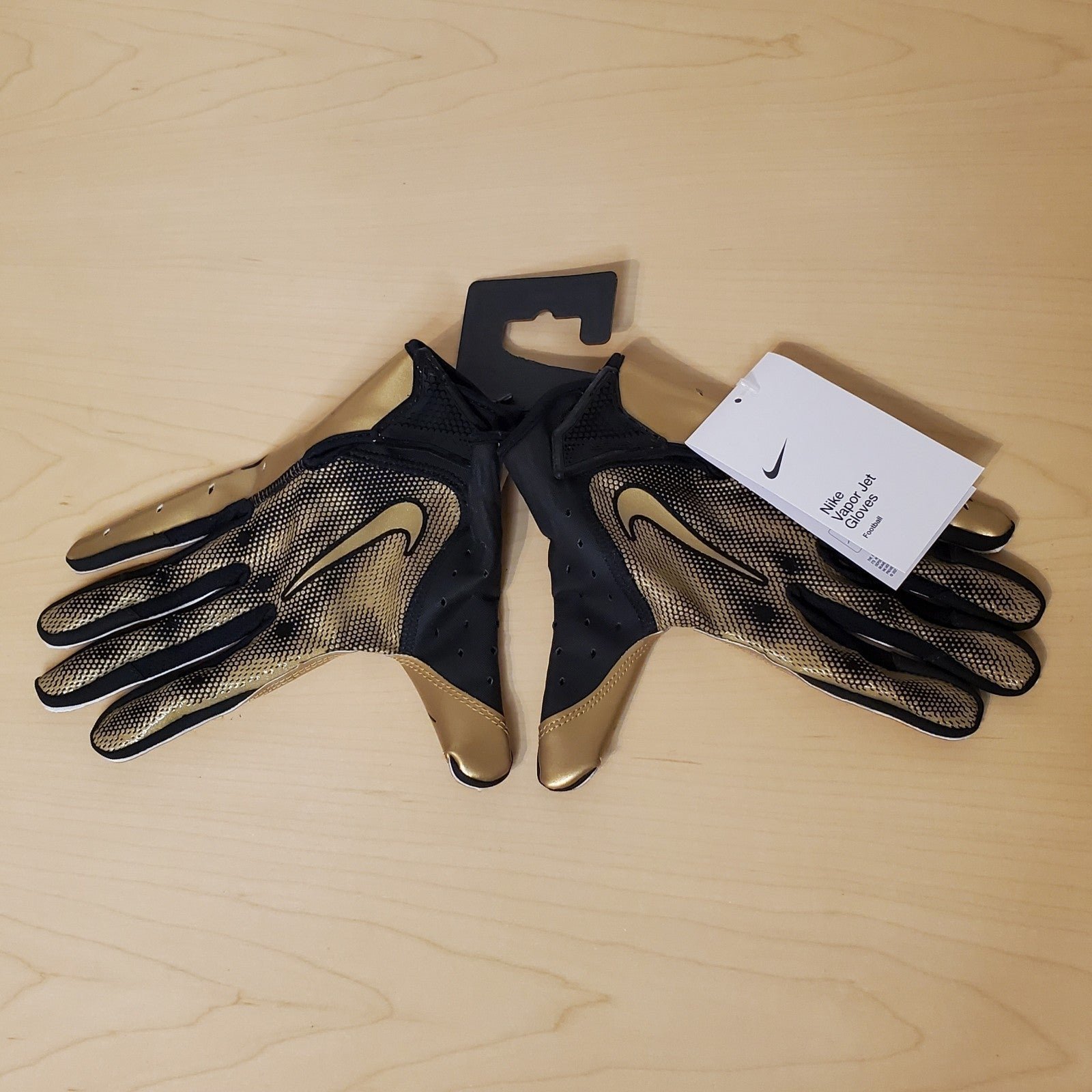 Nike Size M Vapor Jet 7.0 Football Gloves