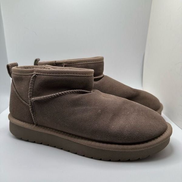 CUSHIONAIRE Cozy Boot 10 TAUPE