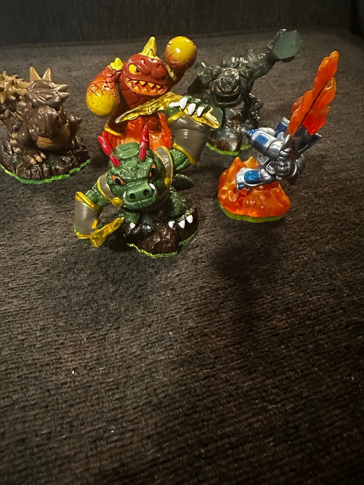 Skylanders Spyro’s Adventure Lot of 5 Figures w/portal of power