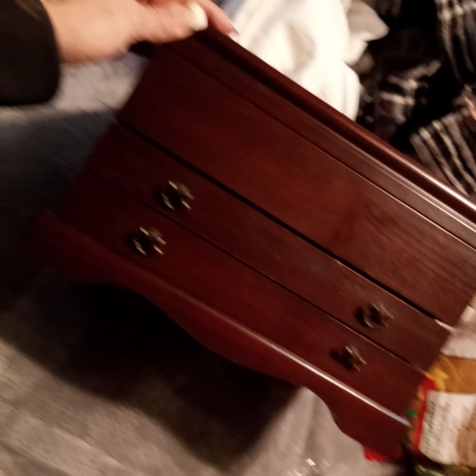 Jewelry box