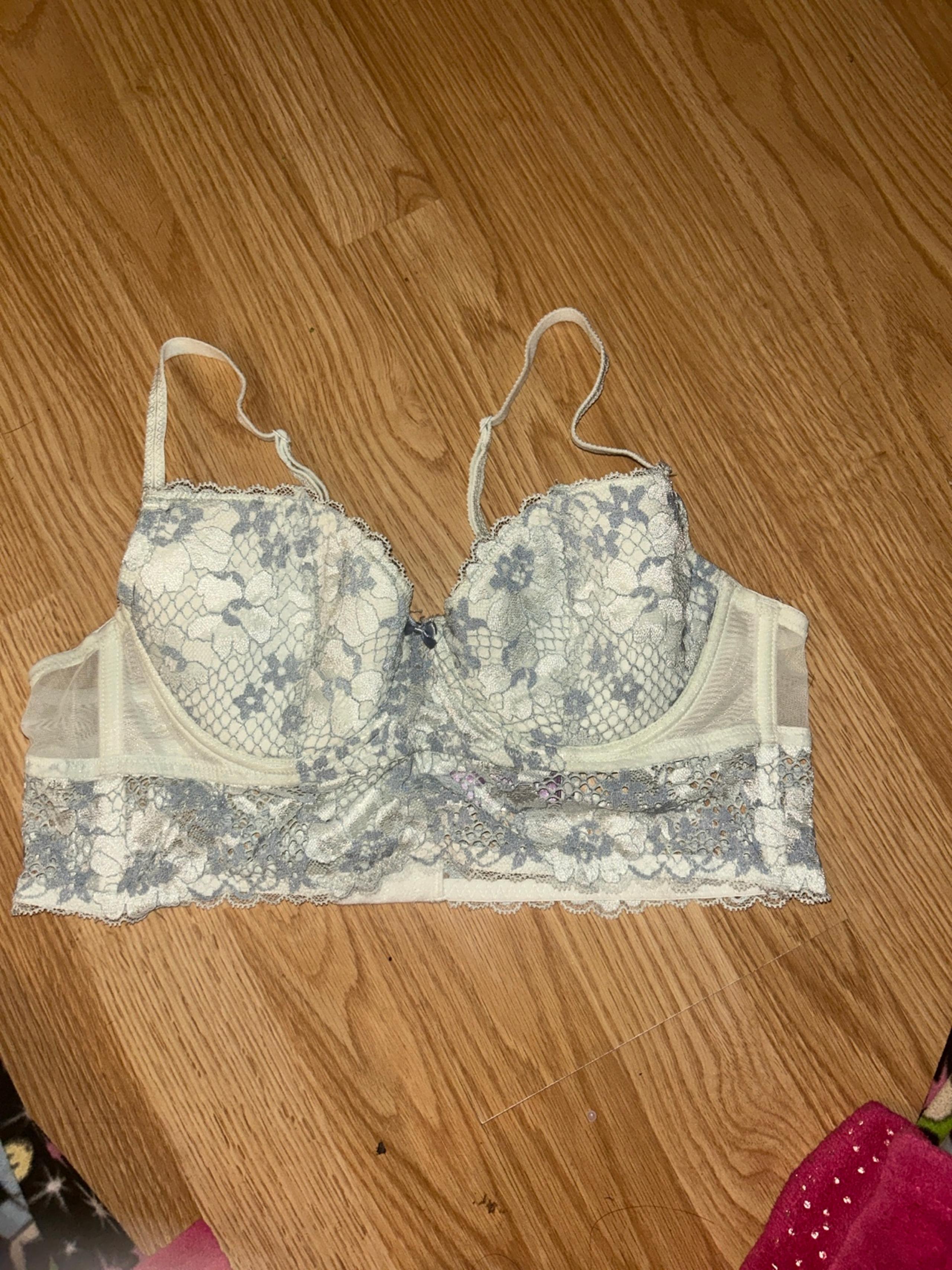 Adore me lace lightly padded bra size 36B