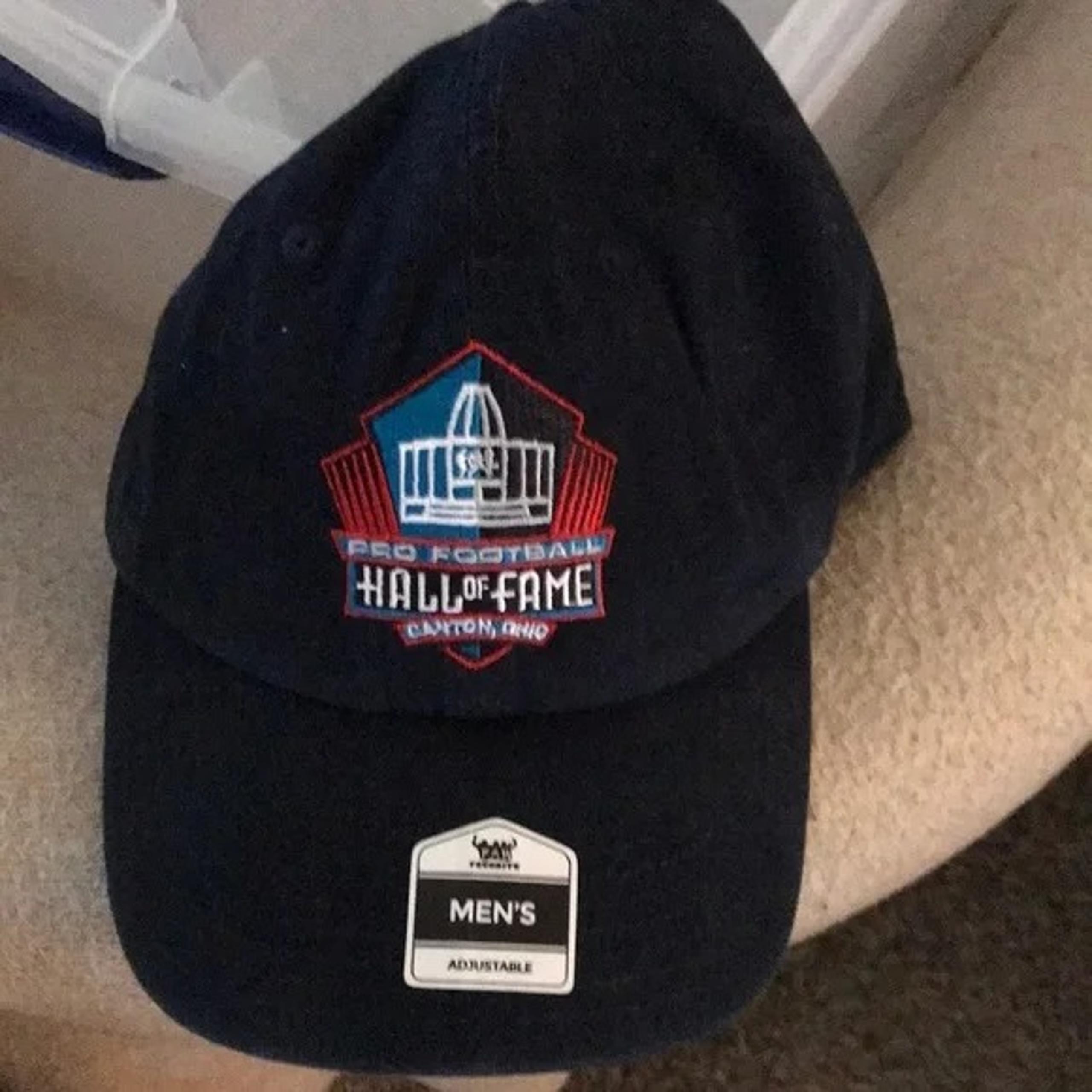 Fan Favorite NFL Pro Football Hall Of Fame Adjustable Hat Men’s NWOT Read
