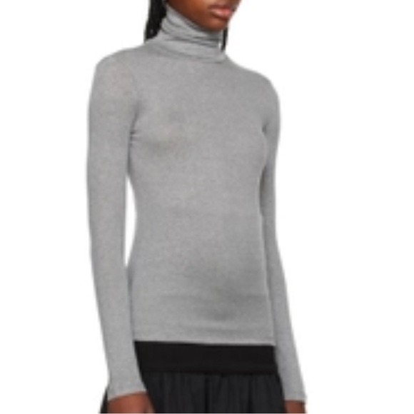 ✨ Amomento Gray Wool Turtleneck Sweater Top
