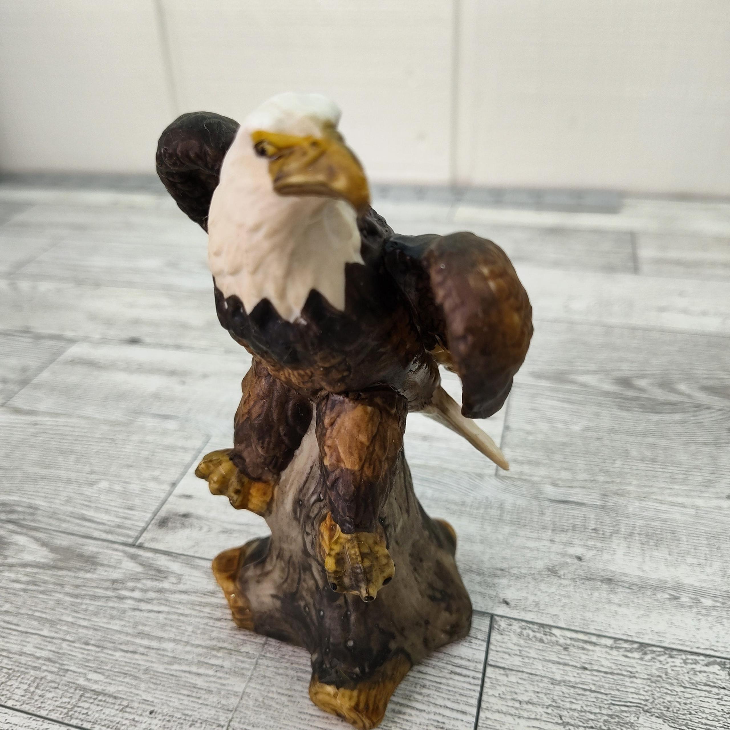 Vintage Bald Eagle Figurine - 5" Ceramic Patriotic American Wildlife Statue Fig