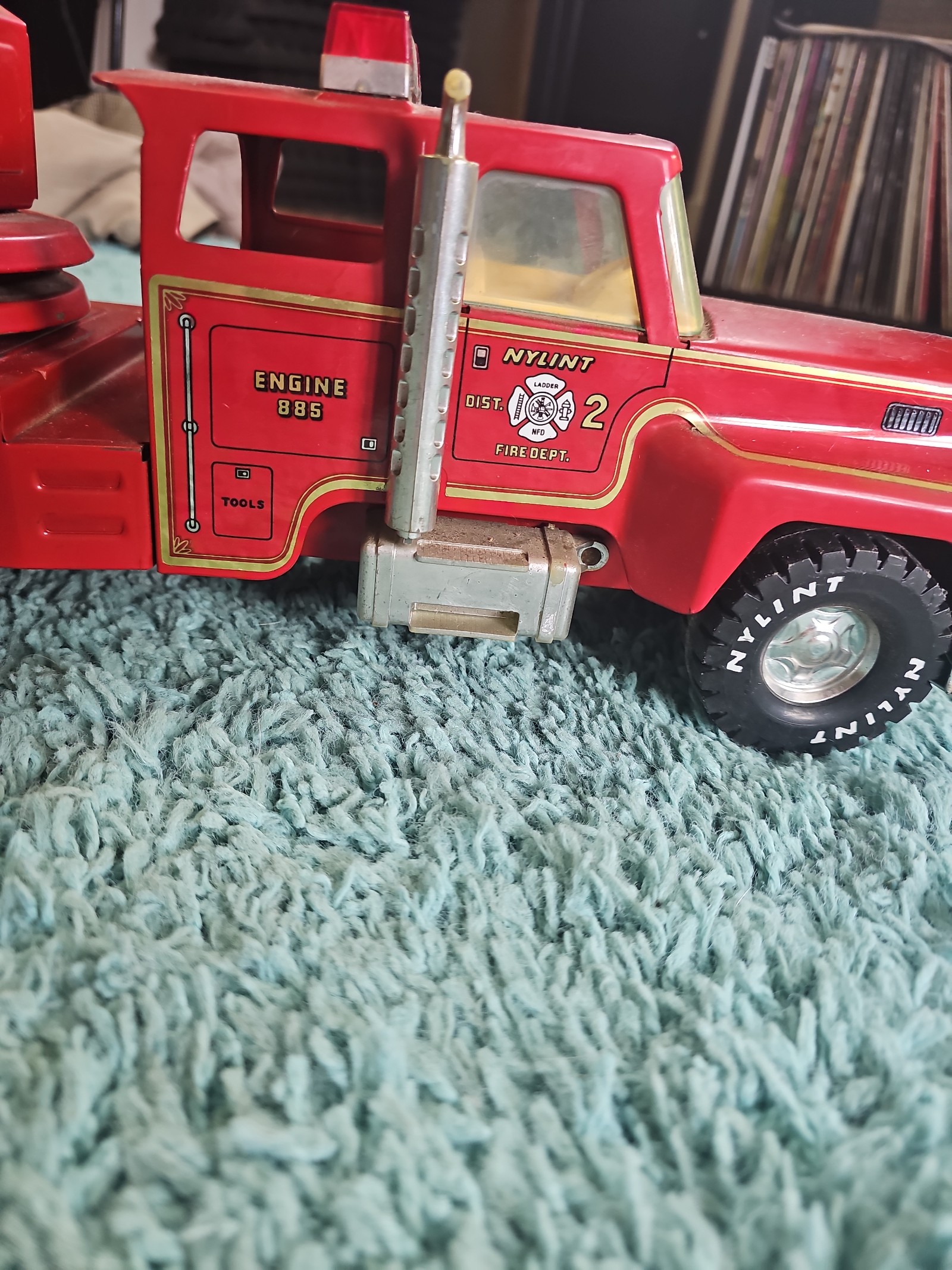 #885 Aerial Hook-n-Ladder fire truck toy