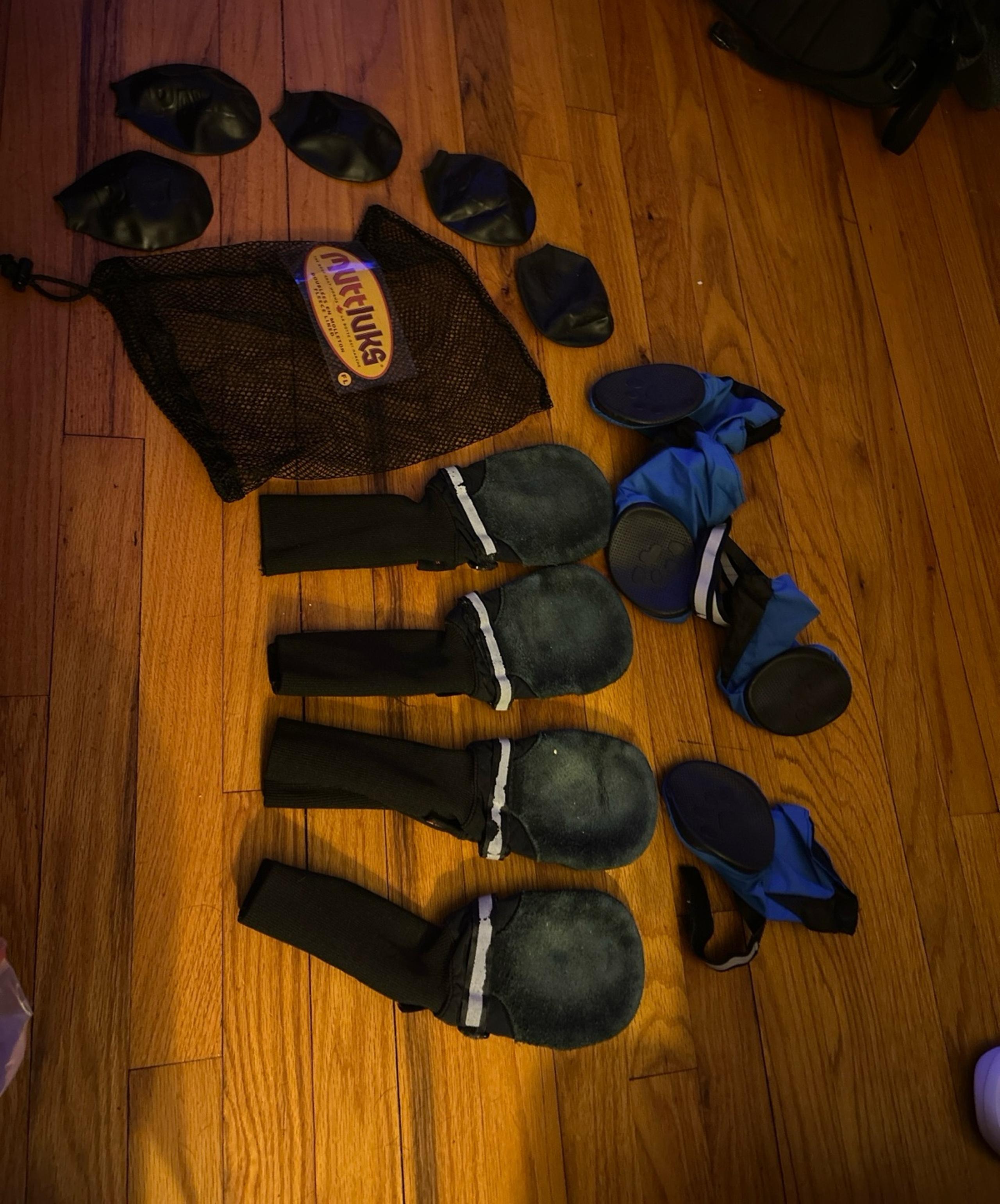 Muttluks Original Fleece-Lined Dog Boots Sz FL plus bundle
