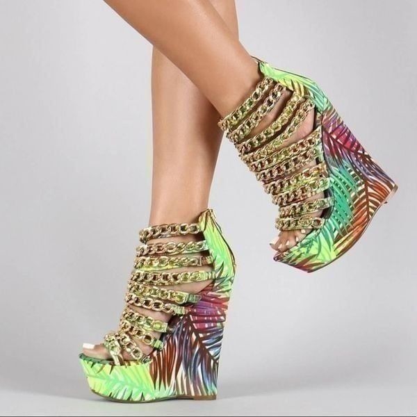 Nelly B Caked Up Green Palms Chain Wedge