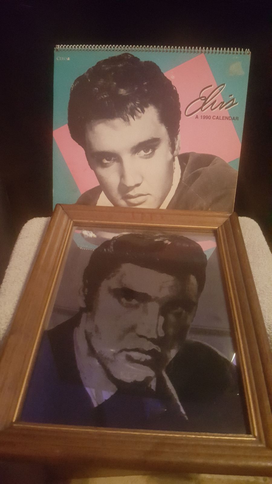 5 vintage Elvis Presley picture collecti