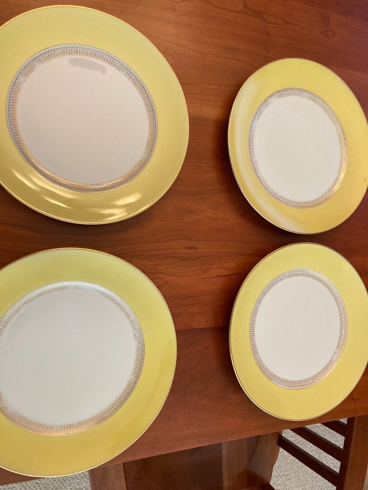 4 FURSTENBERG 11 Dinner Plates Old Brunswick #1747 Germany Yellow Band