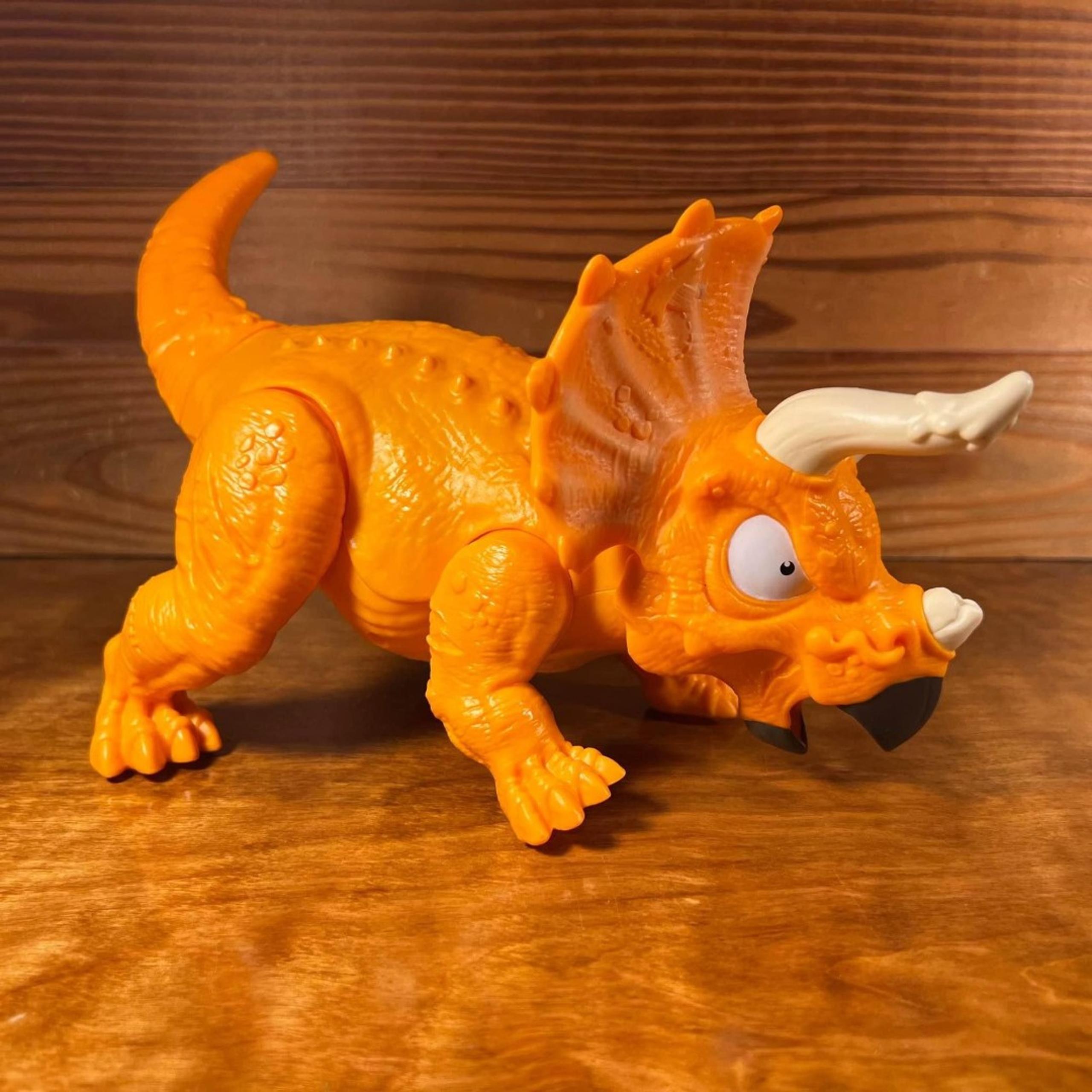 Zuru Smashers Titan Triceratops