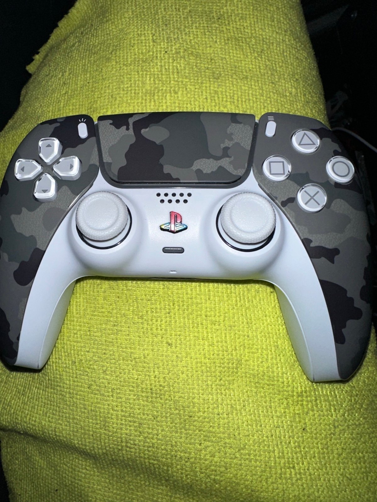 Ps5 White Camo controller Great condition. works great