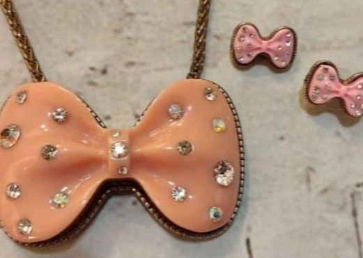 Betsey Johnson Vintage Dollhouse Pink Rhinestone Bow Necklace & Earrings Set